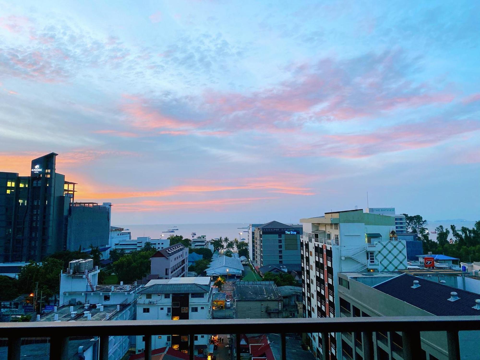 The Base Seaview Holiday Inn Pattaya Cameră foto